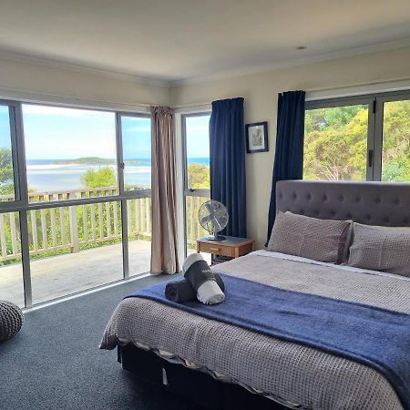 Tree House Apartment Taieri Mouth ภายนอก รูปภาพ