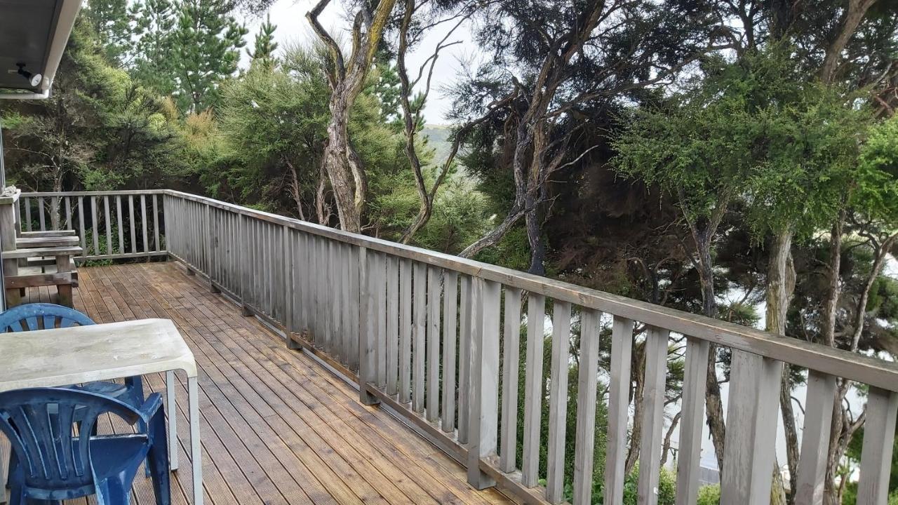 Tree House Apartment Taieri Mouth ภายนอก รูปภาพ